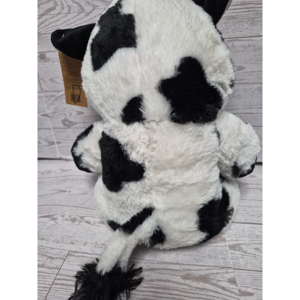 The Unbranded Brand charm cow